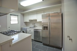 1507 Unit 1 Kitchen 2