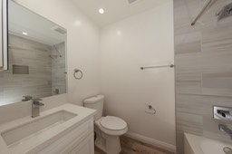 2nd Bathroom Tub